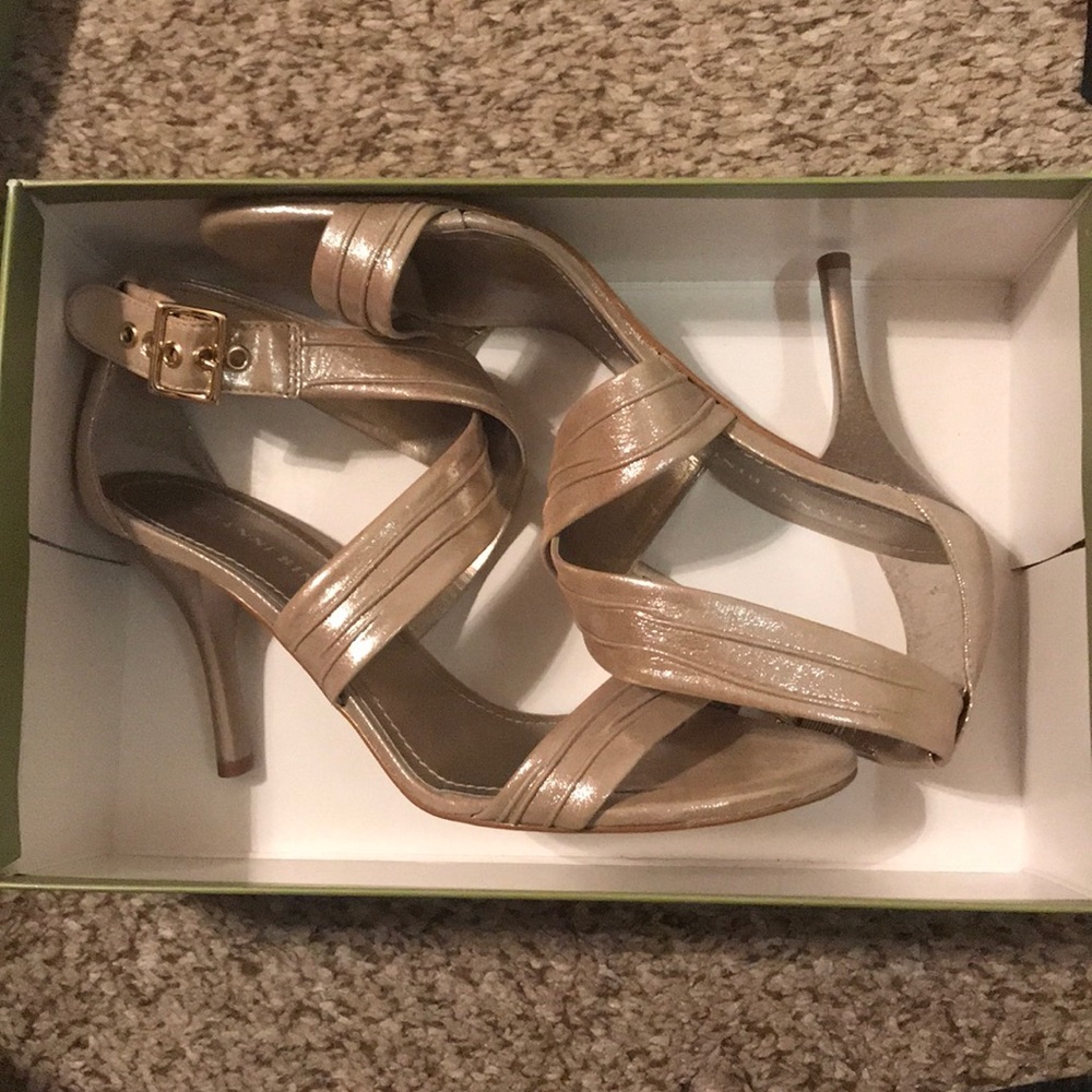 Gianni Bini Gold Heels